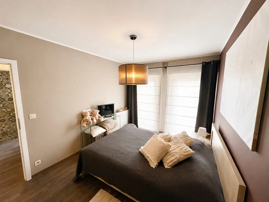Magamistoad - Contemporary House with Pool in Liège