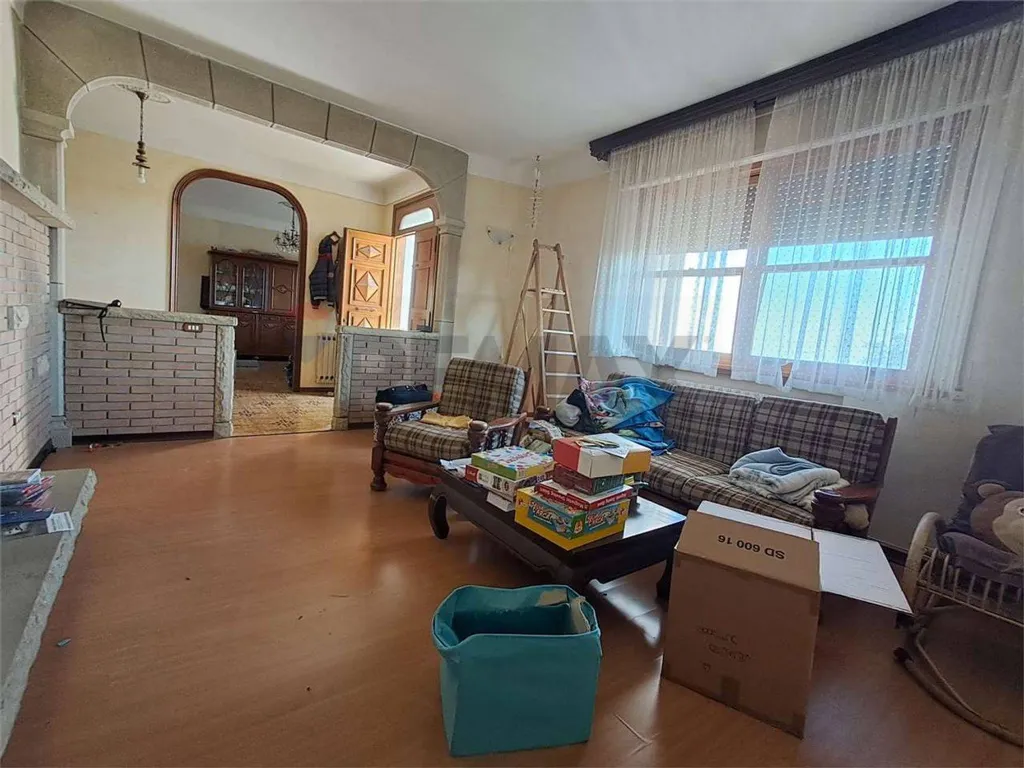 Elutuba - Villa with Terrace in Serravalle