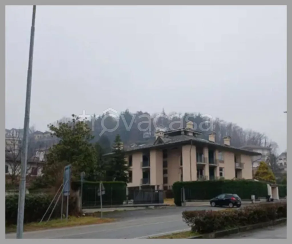 Extérieur - Auctioned Apartment with Balcony in Cuorgnè