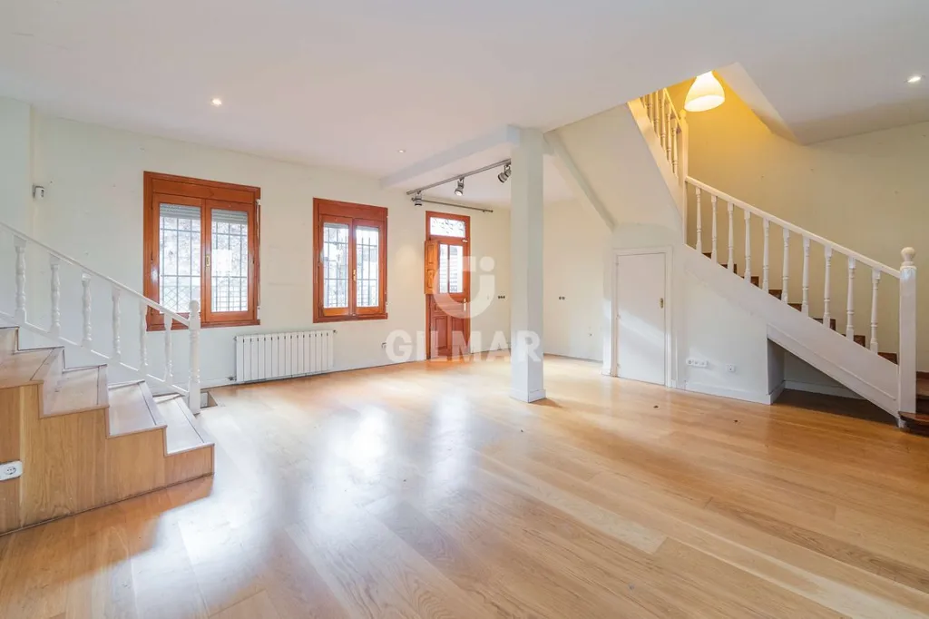 Séjour - Semi-Detached House with Garden in Chamartín