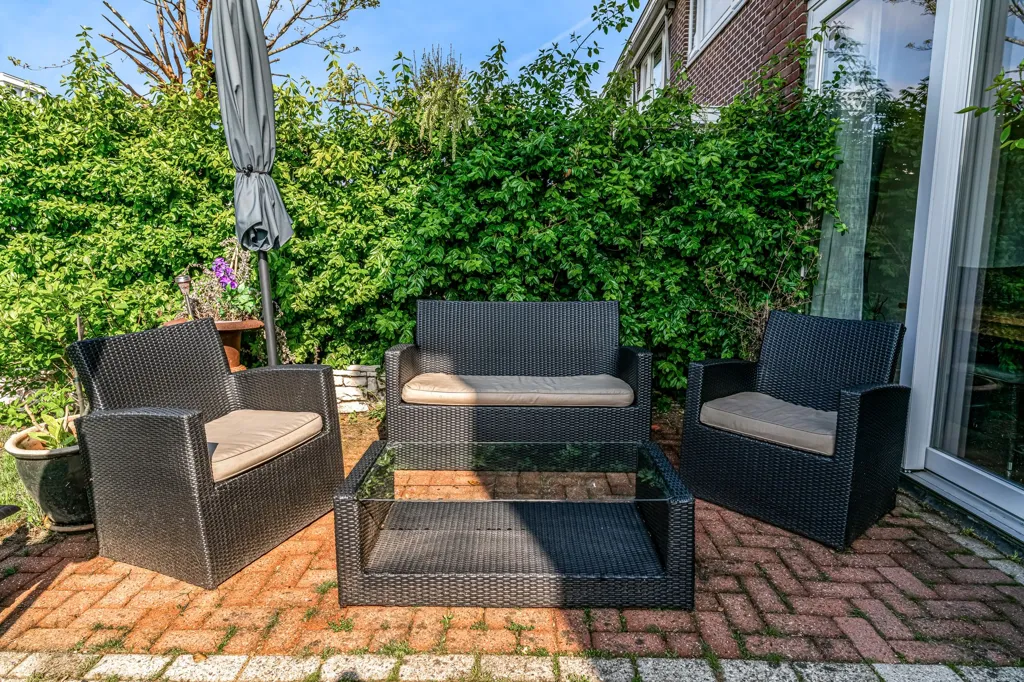 Terrasse - Modernised 1930s House with Garden in Leiderdorp