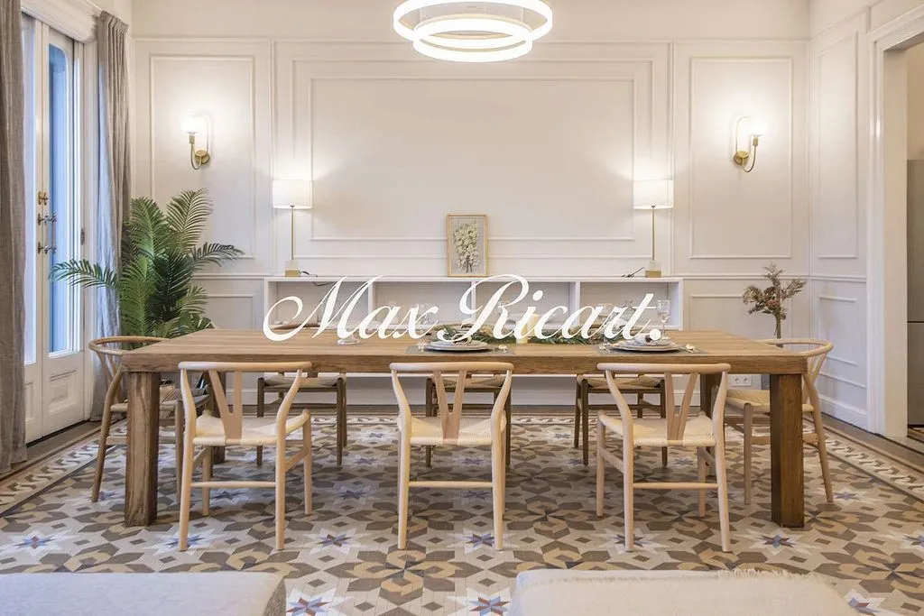 Sala da pranzo - Furnished Apartment with Balcony in La Dreta de l'Eixample