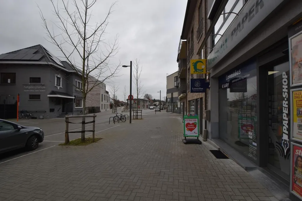 Extérieur - Stockage Commercial avec Materiaillift à Kasterlee