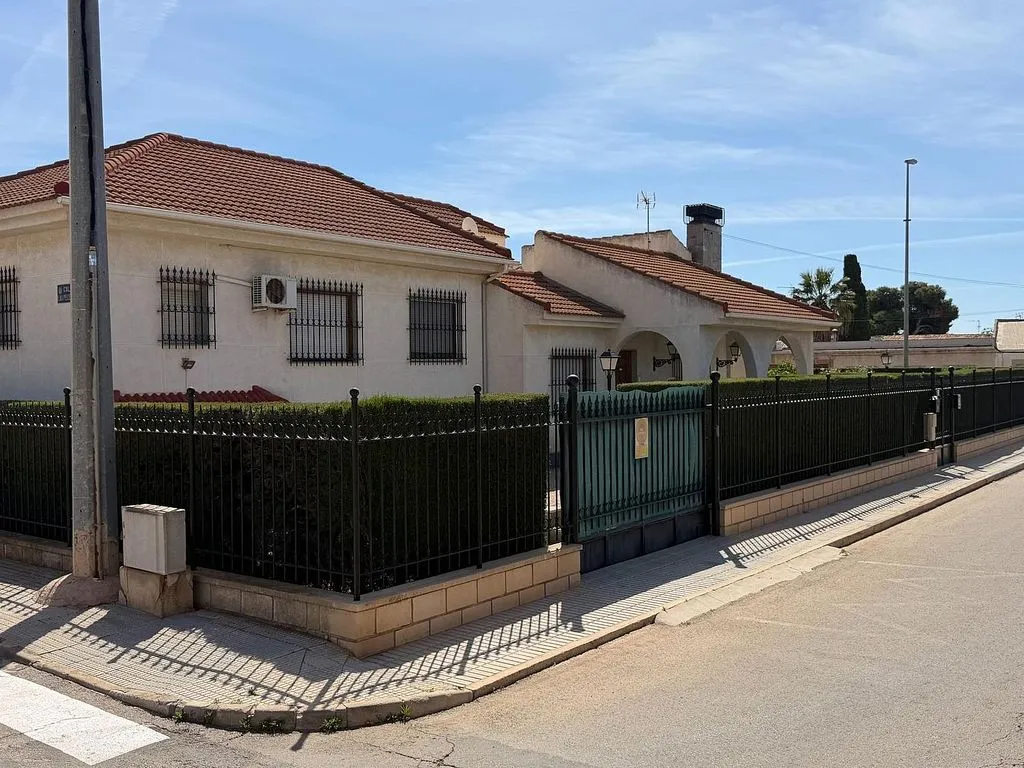 Välivaade - Chalet with Pool and Terrace in La Puebla