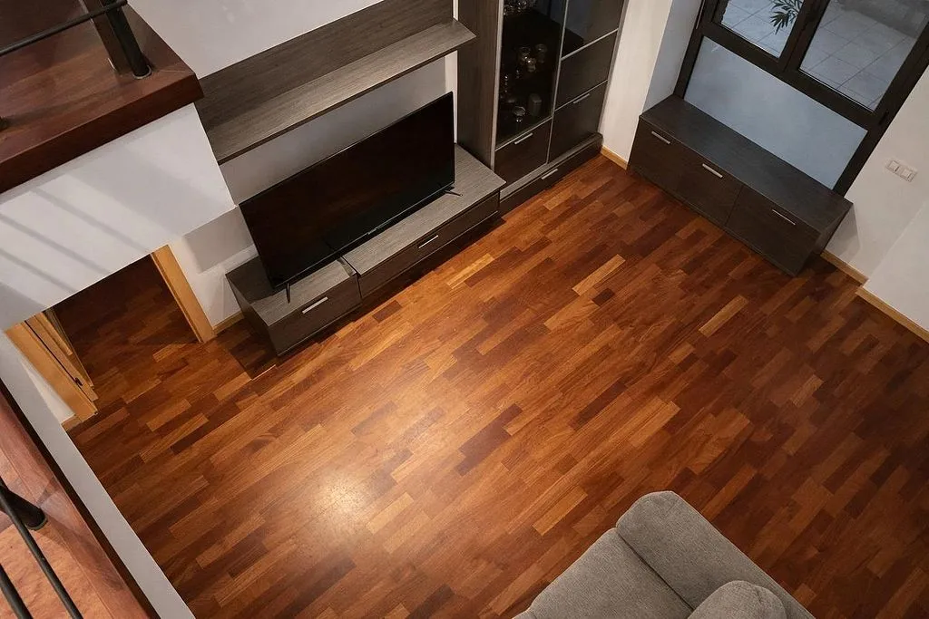 Elutuba - Duplex with Terrace in Santpedor Centre