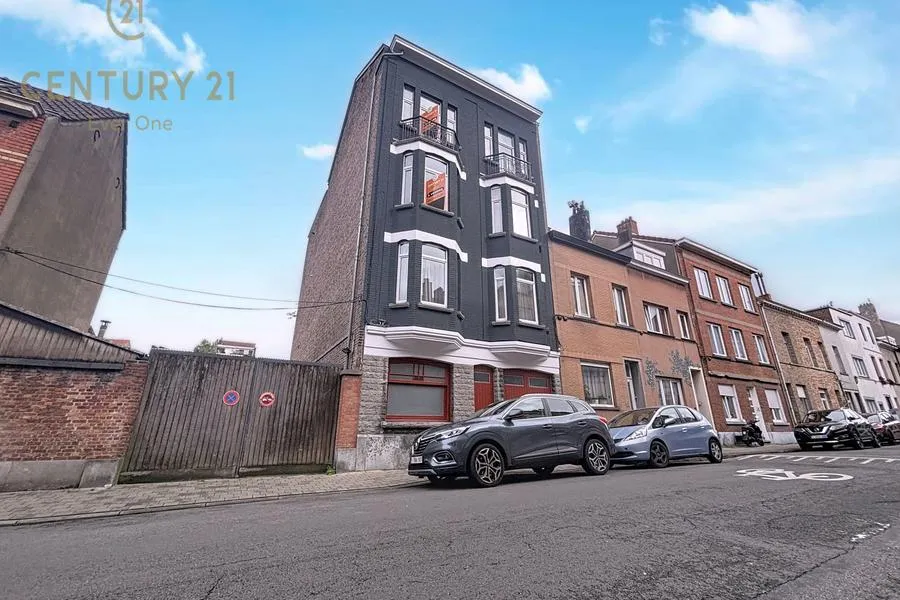 Välivaade - Bright 3-Bedroom Apartment in Schaerbeek
