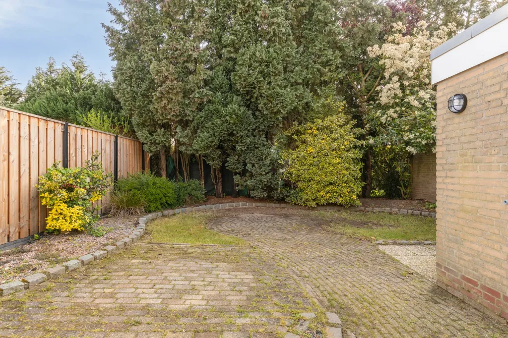 Aed - Semi-Detached House with Serre in Baarlo