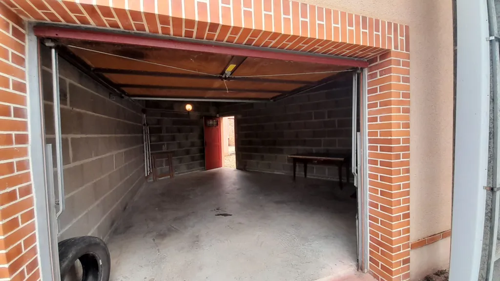 Garage - Maison 3 Pièces avec Garage à Lamotte-Beuvron