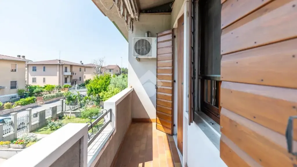Balcone - Semi-detached House with Garden in Dossobuono