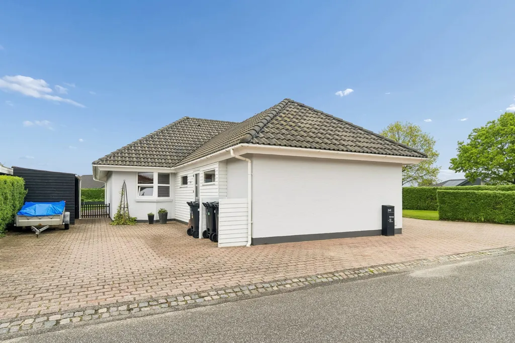 Esterno - Fenced Villa with Garden in Kibæk