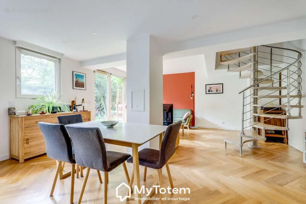 Söögituba - Duplex with Garden on Île Saint-Germain