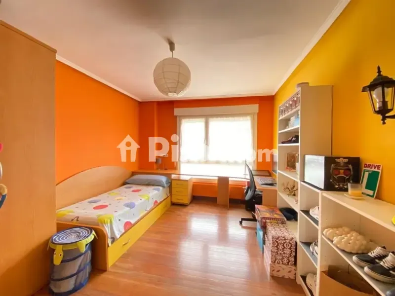 Chambres - Apartment with Balcony in Algorta Centre