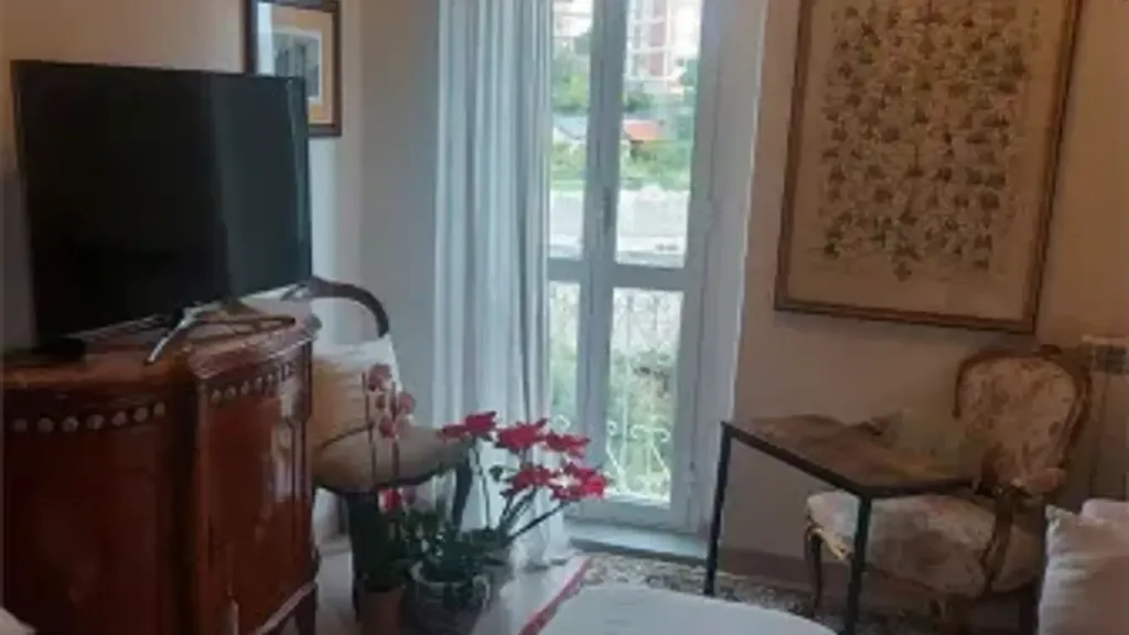 Elutuba - Historic Centre Apartment with Balcony in Formia