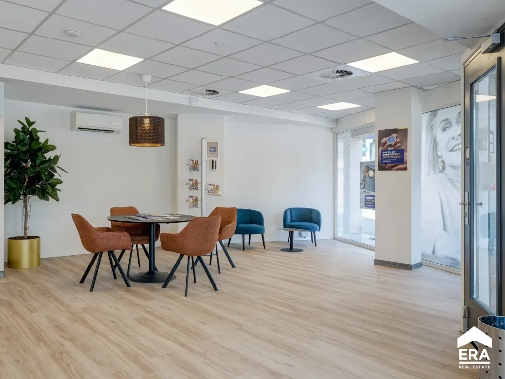Salle à manger - Local Commercial à Hasselt Centre avec Vue