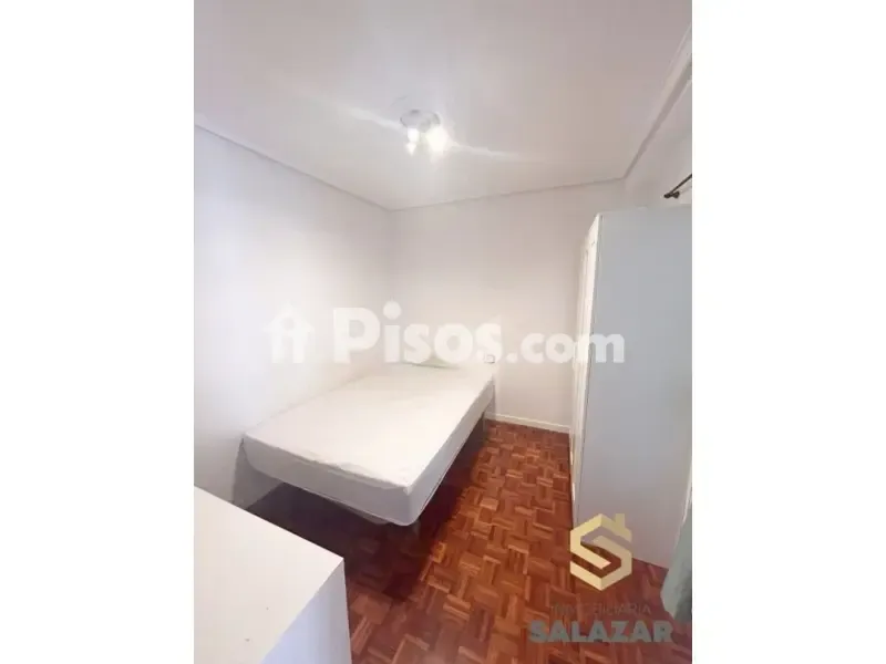 Magamistoad - Student Flat with Balcony in Bilbao