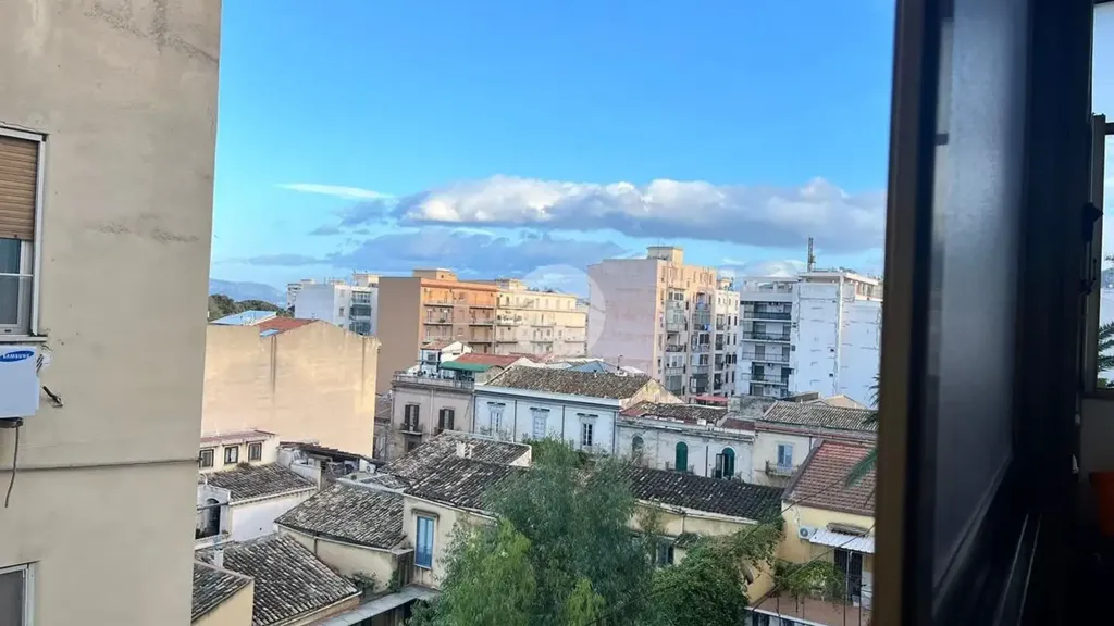 Balcon - Quadrilocale with Panoramic View in Palermo