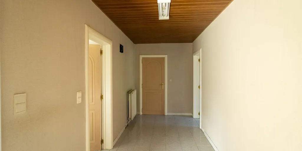 Entrée - Maison à rénover avec jardin à Genk