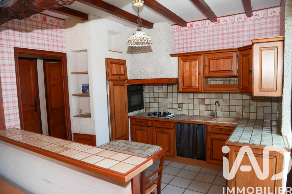 Cuisine - Maison de Ville avec Cour Arborée à Saint-André-de-Sangonis
