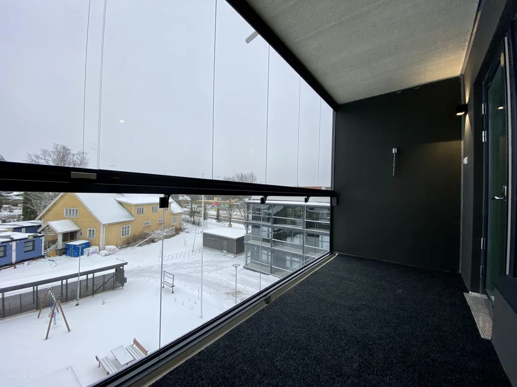 Balcon - East-Facing Balcony Flat in Tampere