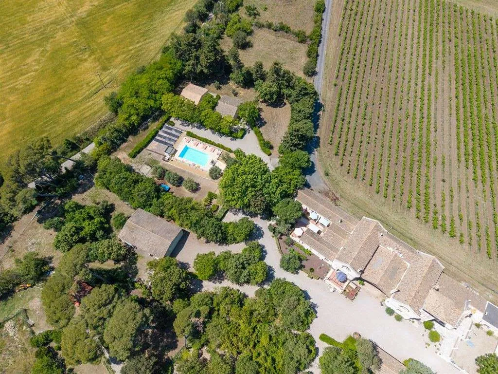 Vue aérienne - Propriété de Château avec Tour à Agde