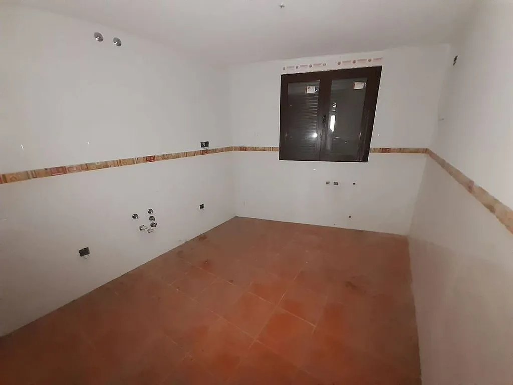Toad - Terraced House with Terrace in Torrelaguna