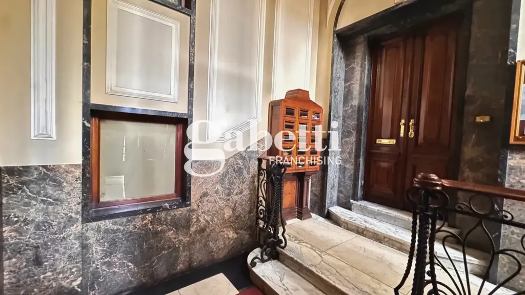 hallway_entrance