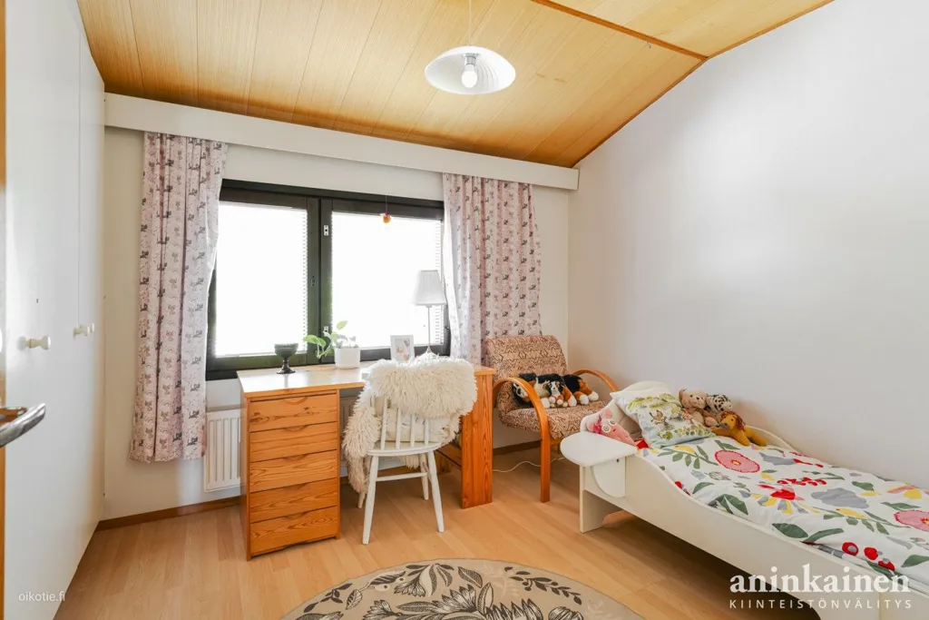 Magamistoad - Two-Level Terraced House with Private Yard in Koivula