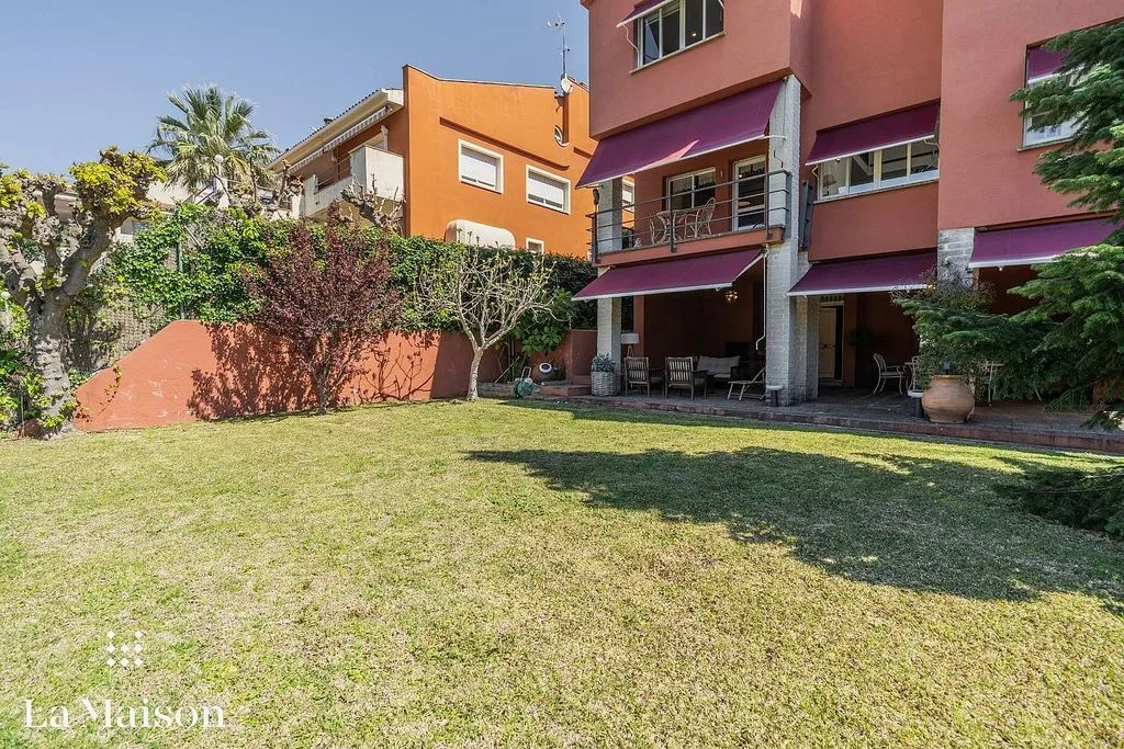 Garden - Luxury House with Pool in Arenys de Munt
