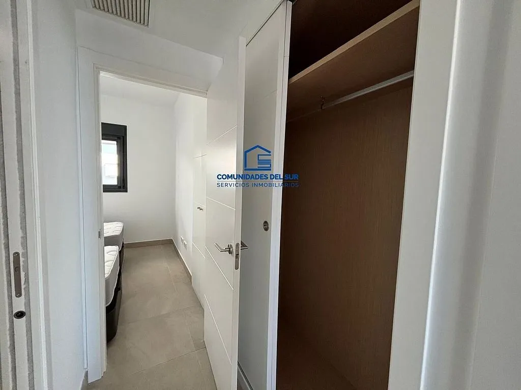 Pièces - Modern Apartment with Sea View in Fuentebravía