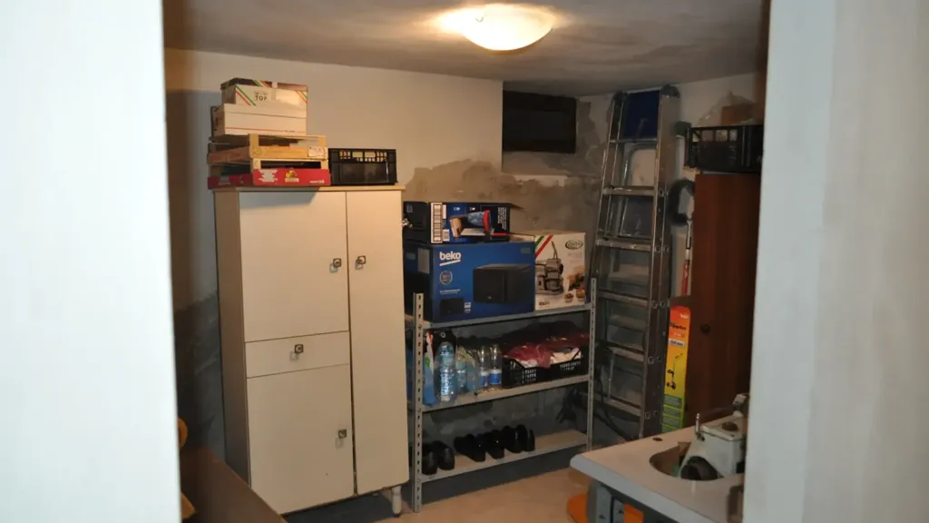 Pesuköök - Three-Bedroom Apartment with Balcony in Bedonia