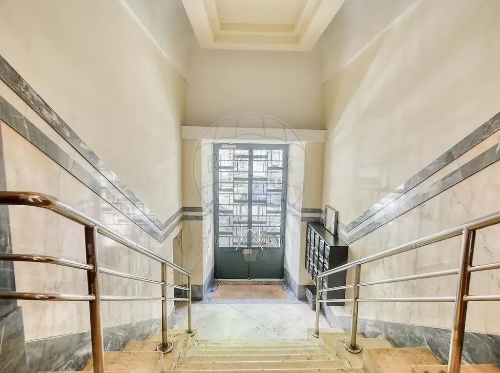 Entrée - Lisbon Condo with Terrace and Fireplace