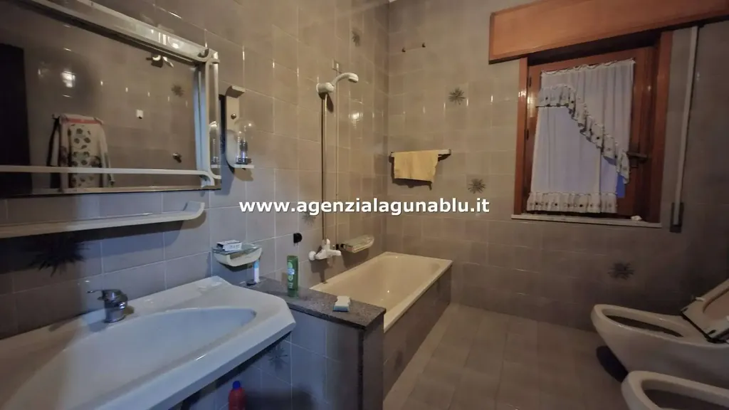 Bagni - Multi-level Villa with Terrace in Mazara del Vallo
