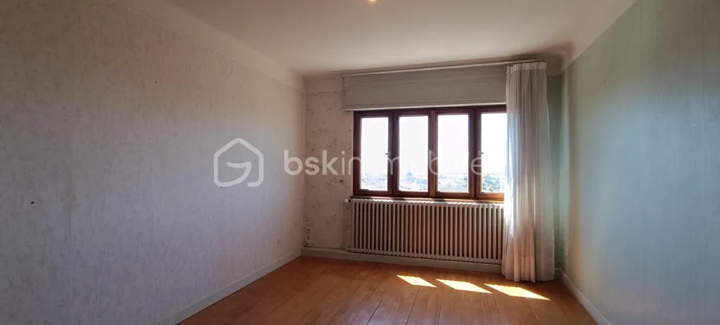 Rooms - Character House with Garden on Morhange Heights