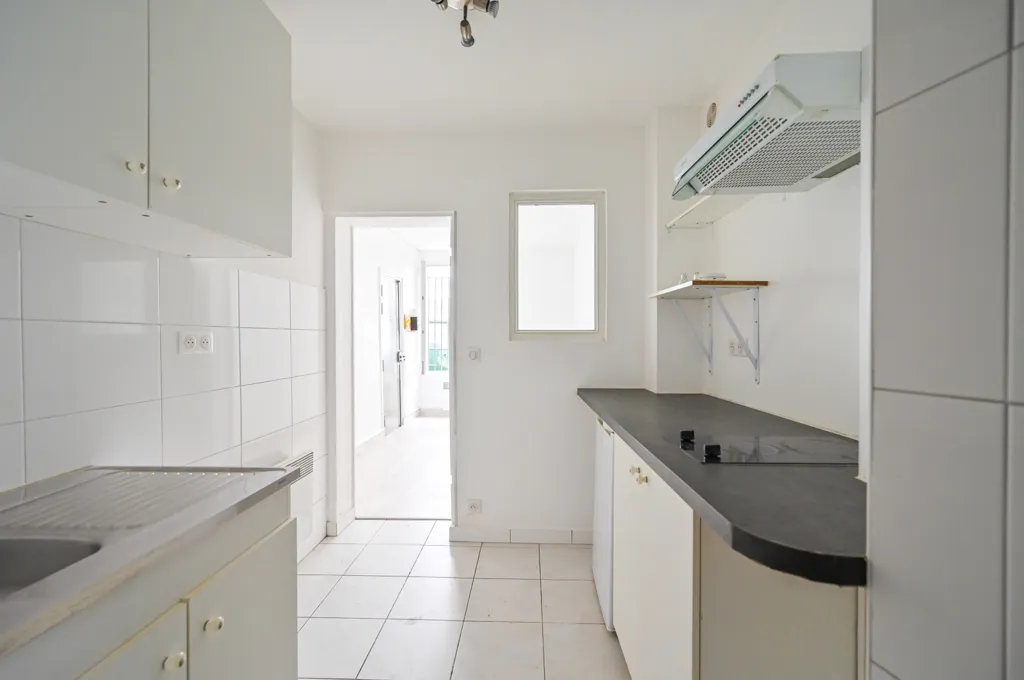 Cuisine - Studio Fonctionnel dans le 20e Arrondissement de Paris