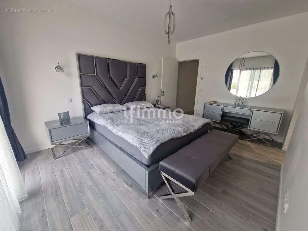 Magamistoad - Contemporary Villa with Pool in Croignon