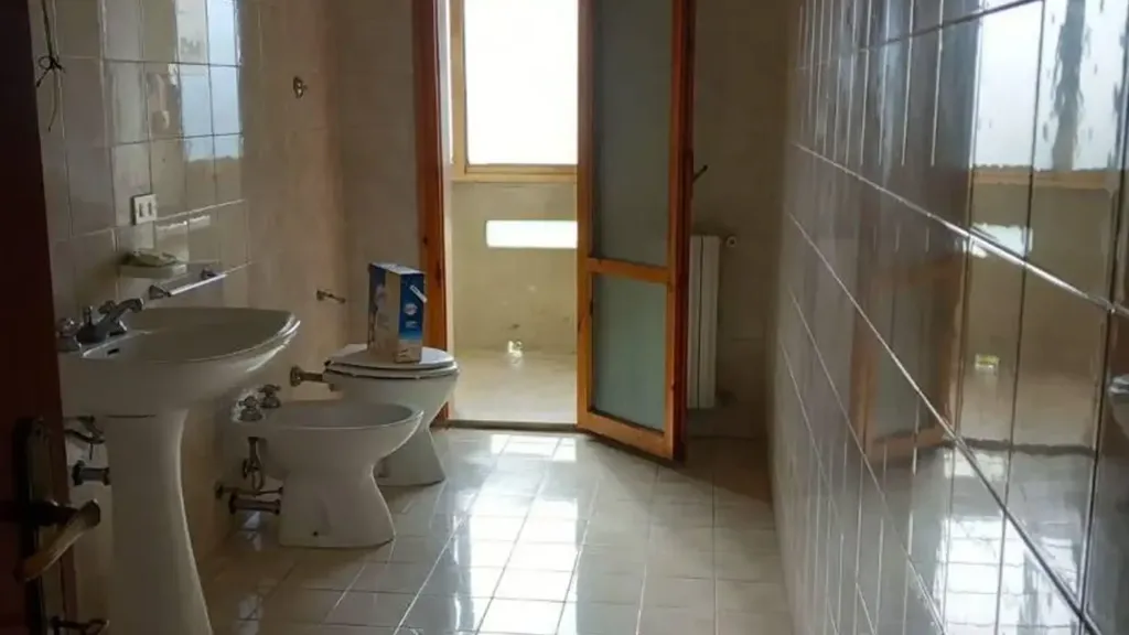 Salles de bain - Apartment with Terraces in Montespertoli