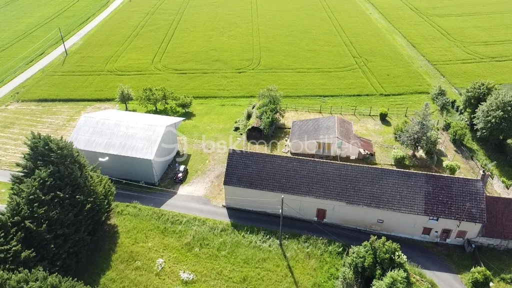 Vista aerea - Longère with Hangar in Moulon