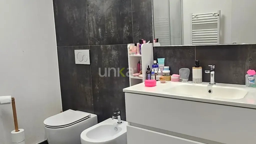 Bathrooms - Modernised Apartment with Terrace in Jesi