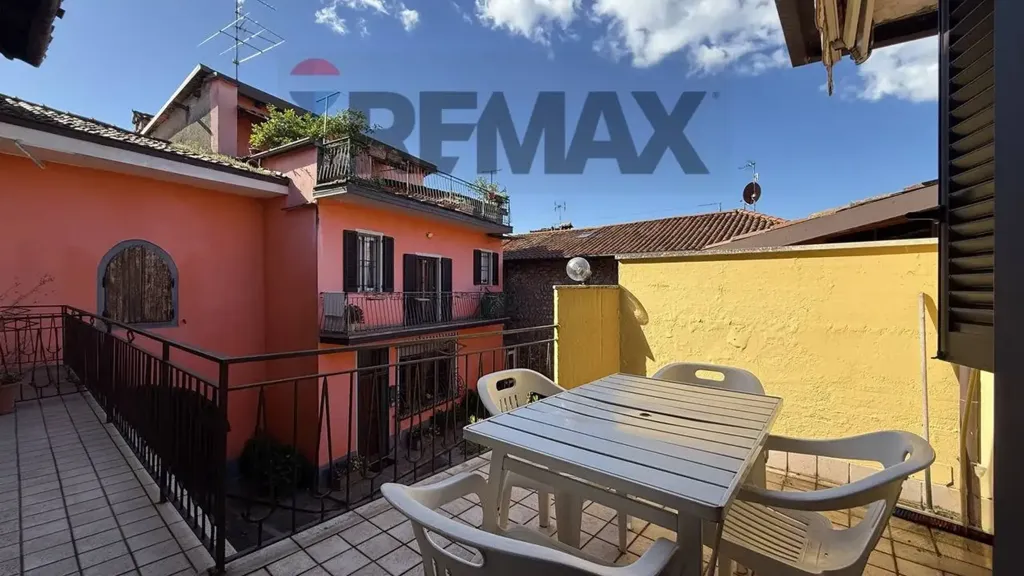 Terrasse - Apartment with Private Courtyard in Capriolo