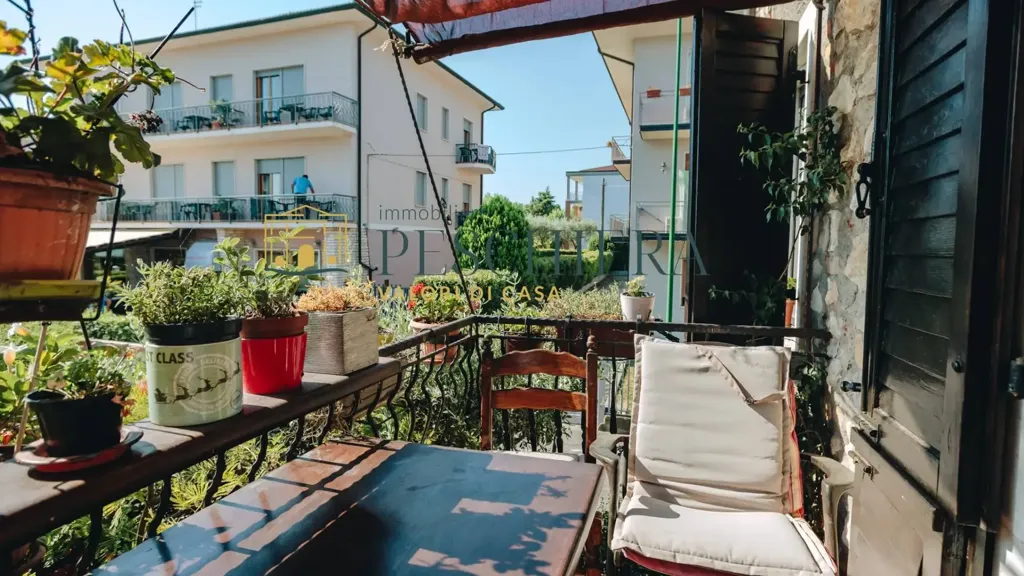 Balcon - Rustic Terraced House with Lake View in Peschiera del Garda