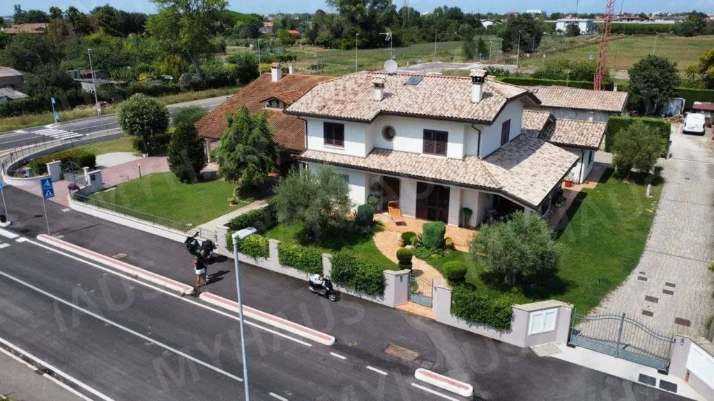 Õhuvaade - Luxury Villa with Private Garden in Gatteo
