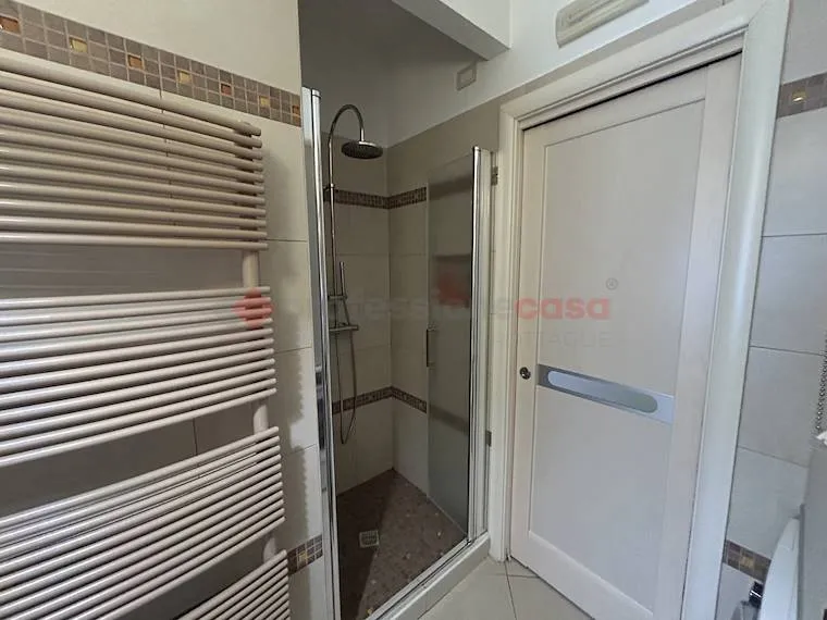 Salles de bain - Refurbished Apartment with Double Exposure in Grottaglie