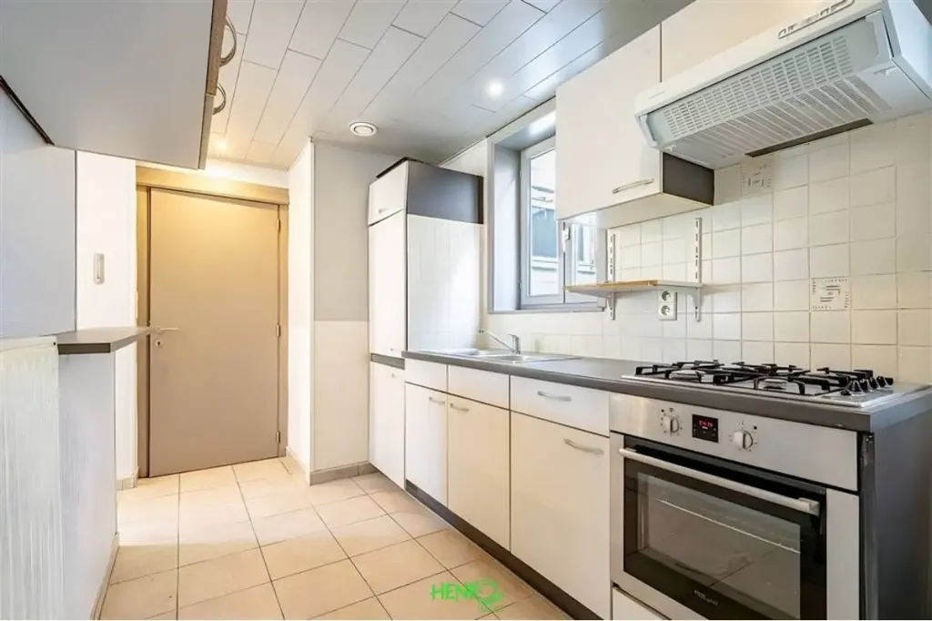 Cuisine - Appartement Rénové avec Terrasse à Tournai