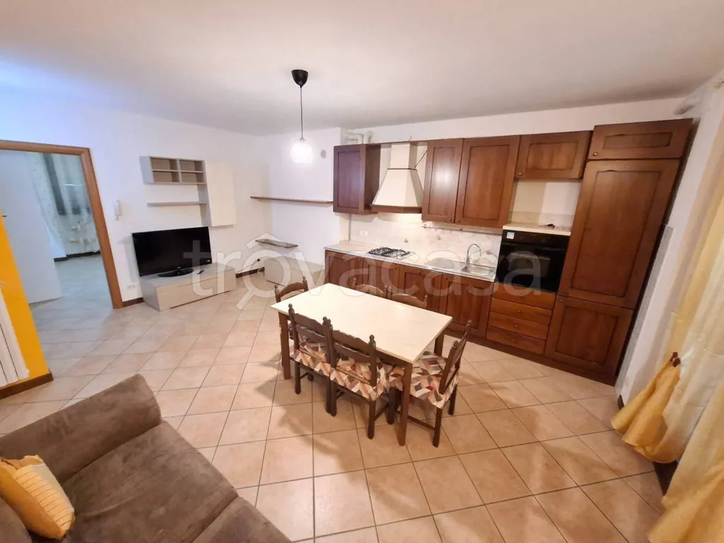 Dining Room - Fully Furnished Flat in Bregnano