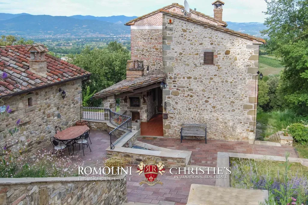 Terrass - Estate with Vineyard in Anghiari, Tuscany