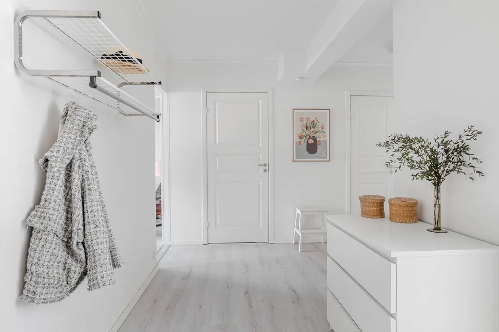 Entrée - Two-Room Flat with Balcony in Bokgatan