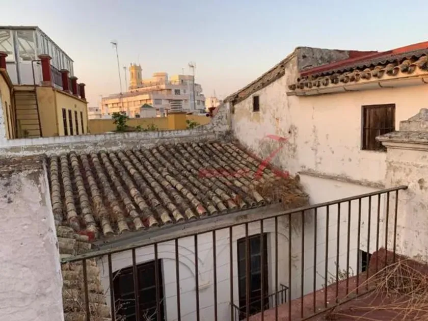 Terrazza - Historic Chalet with Arched Patios in Jerez