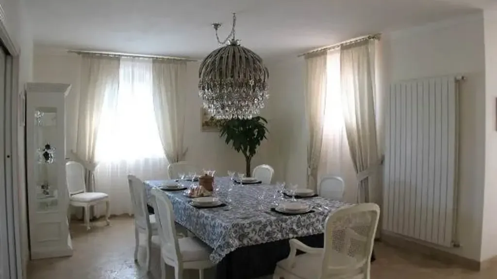 Söögituba - Villa with Pool in Forte dei Marmi