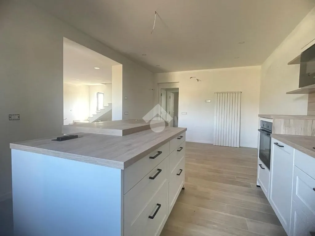 Cucina - Casa indipendente con terrazzo panoramico a San Nicola Manfredi