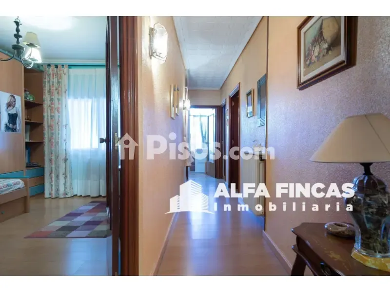 Entrée - Spacious Apartment with Balcony in San Clemente